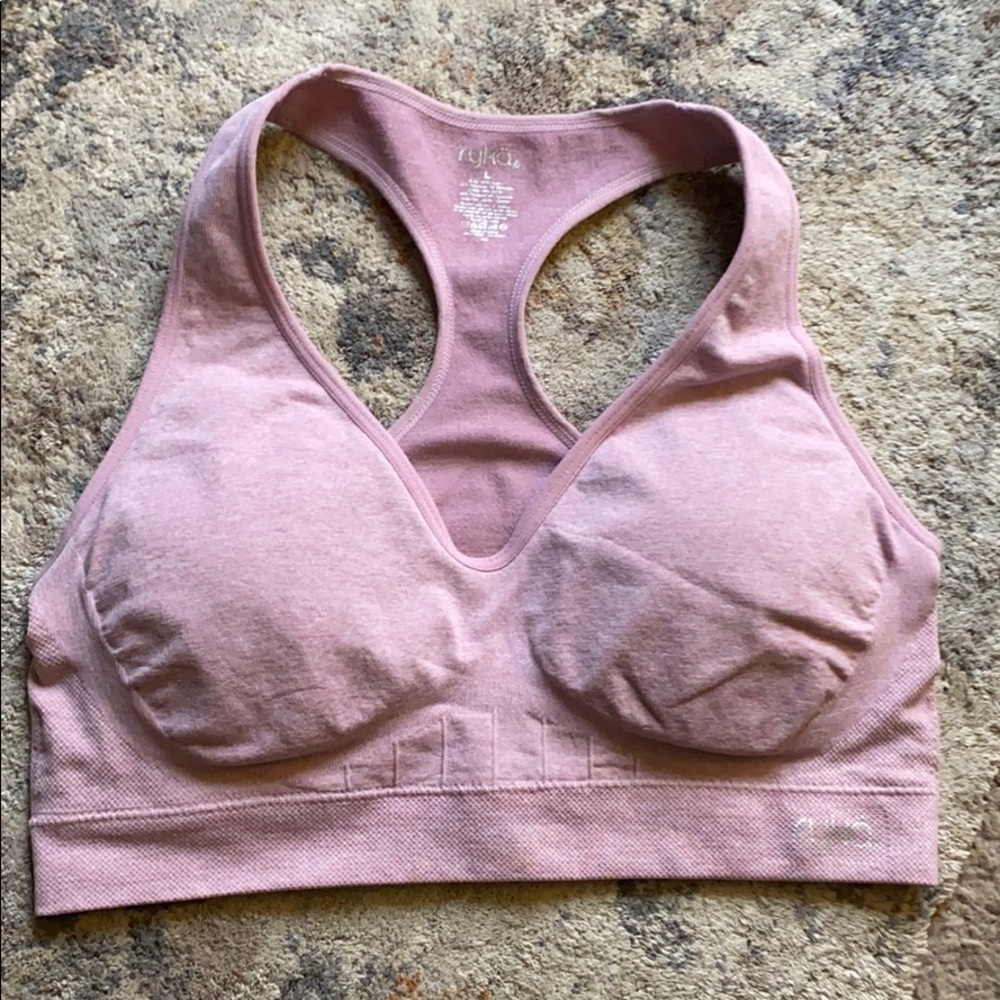 Rykä pink sports bra